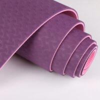 Tapis de yoga coloré antidérapant