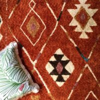 Tapis kilim imprimé ethnique rouge traditionnel BASILE