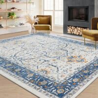 Donnez du caractère à votre intérieur avec le tapis vintage et rétro FADA. Ses motifs géométriques aux couleurs chaleureuses (rouge, ocre, bleu et vert) apportent une touche authentique et originale à votre espace. Inspiré des designs rétro, ce tapis s’intègre parfaitement dans une décoration bohème, industrielle ou contemporaine. Conçu avec des matériaux de qualité, il offre une résistance optimale tout en restant doux sous vos pieds. Idéal pour un salon, une salle à manger ou une entrée, il transforme chaque pièce en un espace accueillant et stylé.