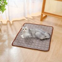 Tapis rafraîchissant chat coloré et lavable