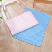 Tapis rafraîchissant chat coloré et lavable
