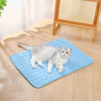 Tapis rafraîchissant chat coloré et lavable