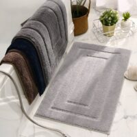 Tapis antidérapant et absorbant rectangulaire pour salle de bain WATERRUG