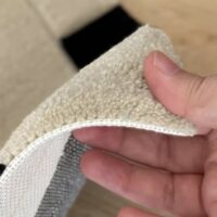 Tapis berbère beige motifs lignes abstraites dessiné à la main PUXU