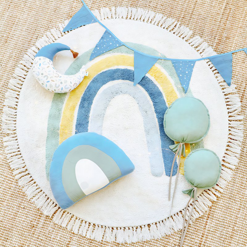 Tapis chambre enfant rond avec arc-en-ciel bleu et froufous KELLY