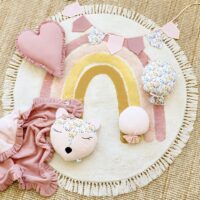 Tapis chambre enfant rond avec arc-en-ciel rose et froufous KELLY