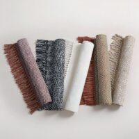 Tapis de couloir en fibre tressée à pompons violet et orange SLOWLIFE