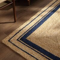Tapis de couloir jonc de mer et jute rectangulaire avec lignes bleues ETNA