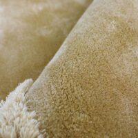 Tapis design jaune et marron pour salon style contemporain PUXU