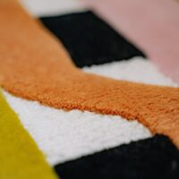Tapis kilim ethnique rectangle jaune avec couleurs vives PUXU