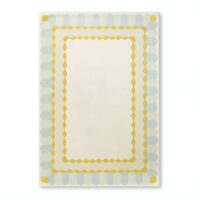 Tapis marocain en laine beige avec formes géométriques jaunes et bleues PUXU