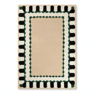 Tapis marocain en laine beige avec formes géométriques vertes noires et blanches PUXU