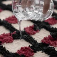 Tapis noir à carreaux absorbant pour salle de bain WATERRUG