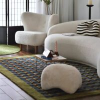 Tapis oriental géométrique vert à carreaux bleus et rouges PUXU