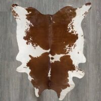Tapis peau de vache blanche et marron vegan imitation cuir décoration de maison