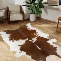 Tapis peau de vache blanche et marron vegan imitation cuir décoration de maison