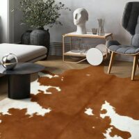 Tapis peau de vache vegan lavable en machine marron et blanc