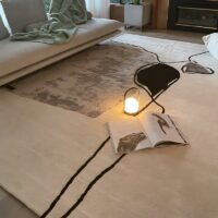 Tapis rectangulaire beige art abstrait minimalisme italien en laine PUXU