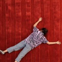 Tapis rouge art rétro contemporain style français PUXU