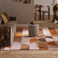 Tapis terracotta rose et marron rectangulaire demi-cercles colorés PUXU