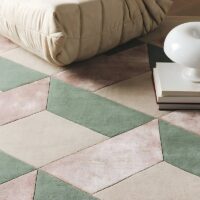 Tapis vert rose et beige motifs géométriques en perspective PUXU